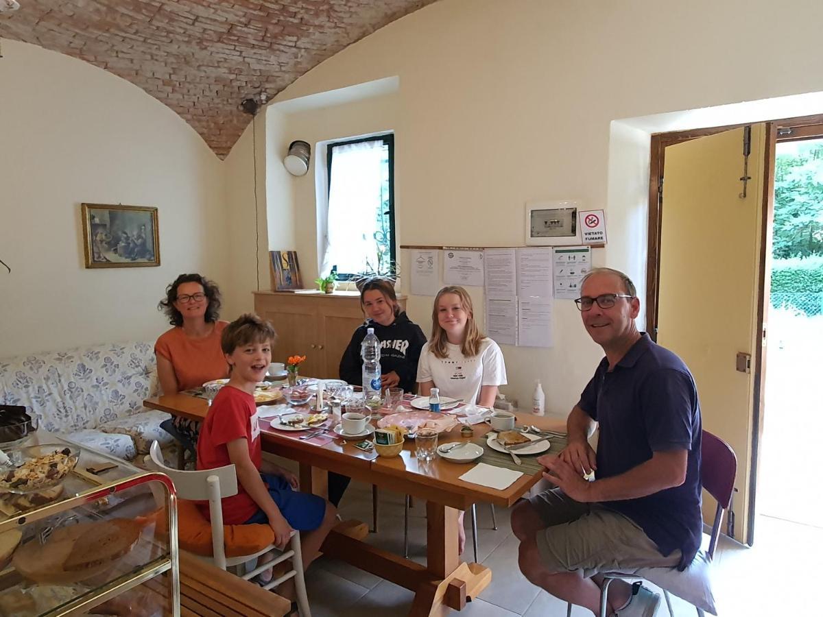 Il Casolare Del Medio Olona Bed & Breakfast Fagnano Olona Eksteriør bilde